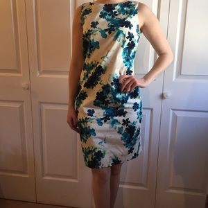 👗Floral print dress by Ann Taylor